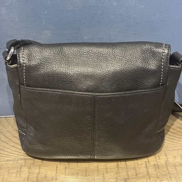 Coach Black Pebbled Leather Turnlock Flap Closure Crossbody Bag Purse 23663 - Picture 2 of 9